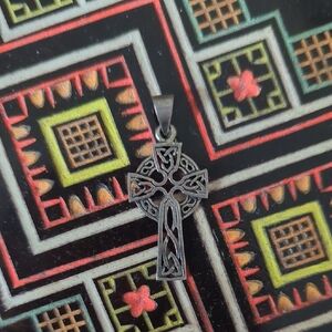 ☘️ Celtic Stainless Cross Pendant